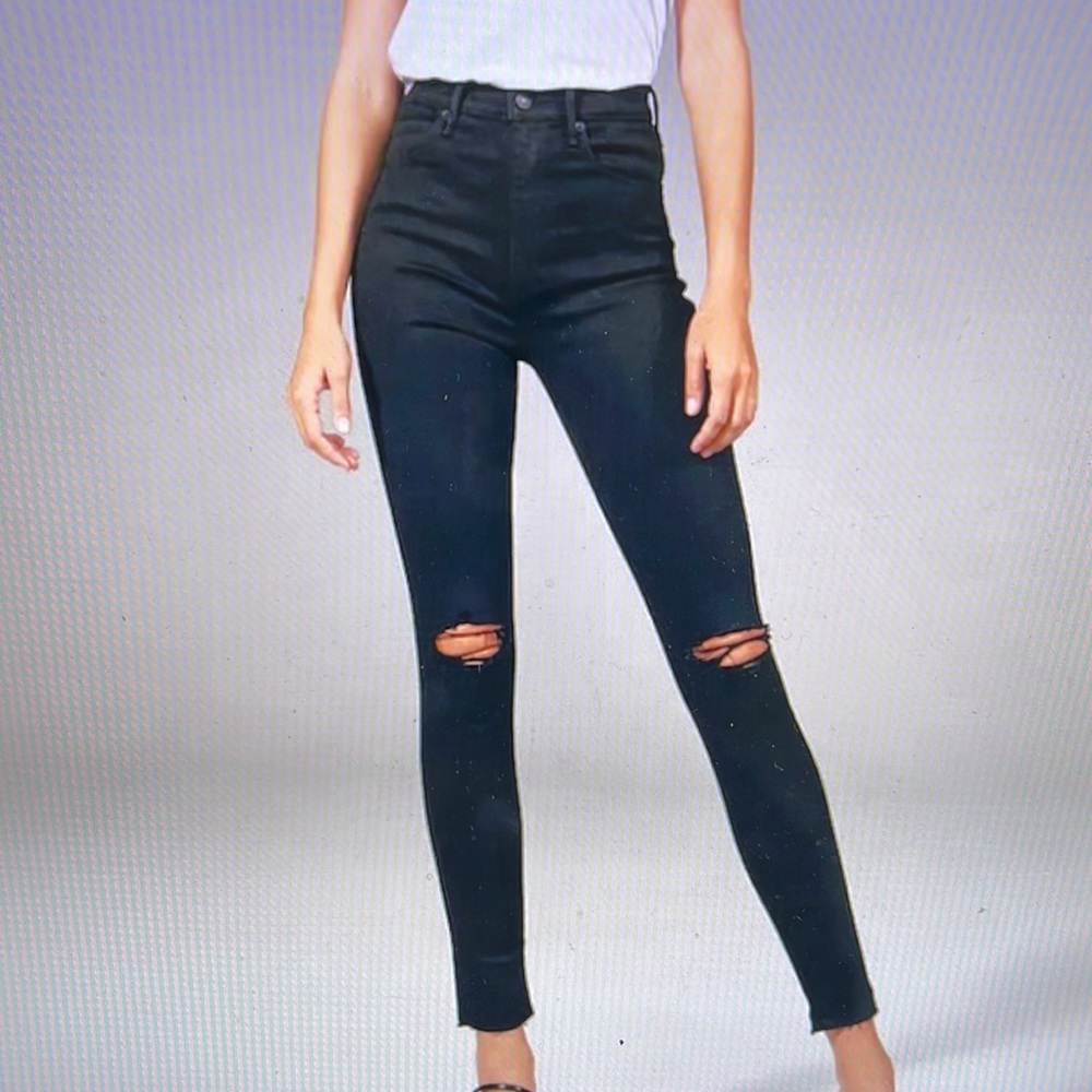 NWT Abercrombie & Fitch Ultra High Rise Super Skinny Distressed Black Jeans